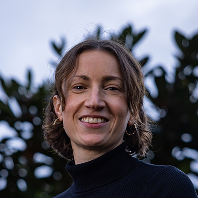 Holly Headshot Smiley